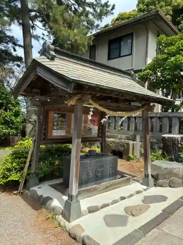 貴船神社の{uncategorized: "未分類", other: "その他", undefined: "問題あり", building: "その他建物", grave: "お墓", sacred_gate: "鳥居", guardian: "狛犬", statue: "像", buddha: "仏像", history: "歴史", nature: "自然", garden: "庭園", animal: "動物", pagoda: "塔", temizu: "手水舎", mountain_gate: "山門・神門", sanctuary: "本殿・本堂", subordinate: "末社・摂社", art: "芸術", scenery: "景色", jizo: "地蔵", ema: "絵馬", goshuin: "御朱印", omikuji: "おみくじ", items: "授与品その他", amulet: "お守り", goshuincho: "御朱印帳", eats: "食事", festival: "お祭り", votive_dance: "神楽", shichigosan: "七五三参", wedding: "結婚式", experience: "体験その他", initially: "初詣", around: "周辺", anti_infection: "感染症対策"}