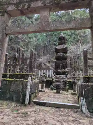 高野山金剛峯寺奥の院(和歌山県)