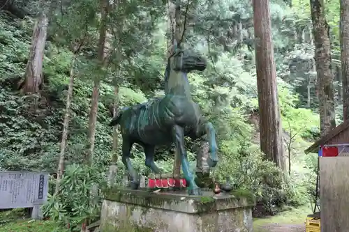 三佛寺の狛犬