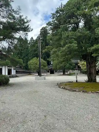 立山寺の庭園