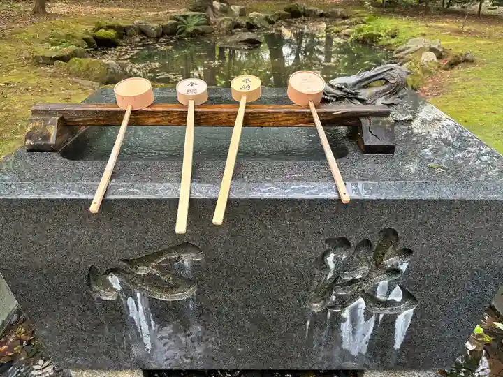 音更神社の手水舎