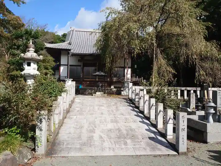 観音寺の本殿・本堂