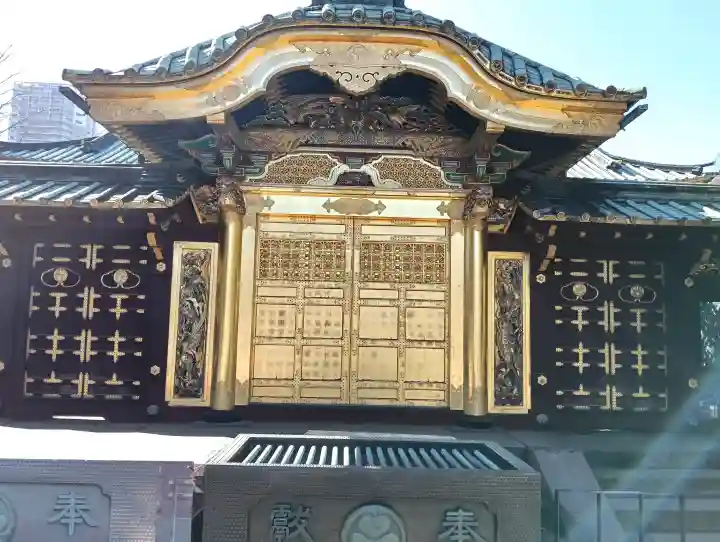 上野東照宮の{uncategorized: "未分類", other: "その他", undefined: "問題あり", building: "その他建物", grave: "お墓", sacred_gate: "鳥居", guardian: "狛犬", statue: "像", buddha: "仏像", history: "歴史", nature: "自然", garden: "庭園", animal: "動物", pagoda: "塔", temizu: "手水舎", mountain_gate: "山門・神門", sanctuary: "本殿・本堂", subordinate: "末社・摂社", art: "芸術", scenery: "景色", jizo: "地蔵", ema: "絵馬", goshuin: "御朱印", omikuji: "おみくじ", items: "授与品その他", amulet: "お守り", goshuincho: "御朱印帳", eats: "食事", festival: "お祭り", votive_dance: "神楽", shichigosan: "七五三参", wedding: "結婚式", experience: "体験その他", initially: "初詣", around: "周辺", anti_infection: "感染症対策"}