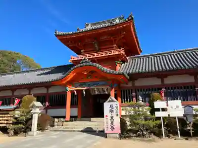 伊佐爾波神社の山門・神門