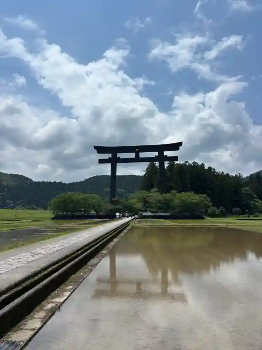 熊野本宮大社の{uncategorized: "未分類", other: "その他", undefined: "問題あり", building: "その他建物", grave: "お墓", sacred_gate: "鳥居", guardian: "狛犬", statue: "像", buddha: "仏像", history: "歴史", nature: "自然", garden: "庭園", animal: "動物", pagoda: "塔", temizu: "手水舎", mountain_gate: "山門・神門", sanctuary: "本殿・本堂", subordinate: "末社・摂社", art: "芸術", scenery: "景色", jizo: "地蔵", ema: "絵馬", goshuin: "御朱印", omikuji: "おみくじ", items: "授与品その他", amulet: "お守り", goshuincho: "御朱印帳", eats: "食事", festival: "お祭り", votive_dance: "神楽", shichigosan: "七五三参", wedding: "結婚式", experience: "体験その他", initially: "初詣", around: "周辺", anti_infection: "感染症対策"}