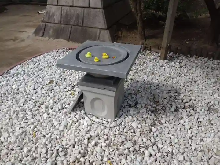 高円寺氷川神社の庭園