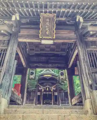 山﨑八幡宮の山門・神門