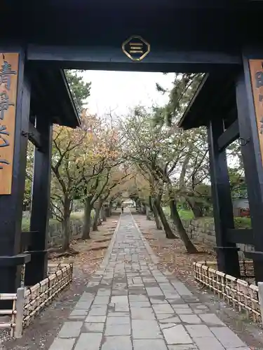 時宗総本山 遊行寺（正式：清浄光寺）の山門・神門