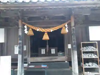 白石社の本殿・本堂