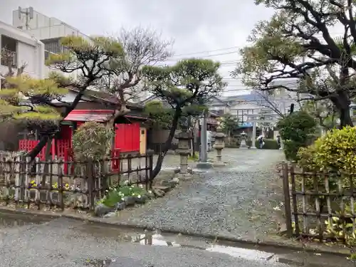 山蒼稲荷神社の庭園