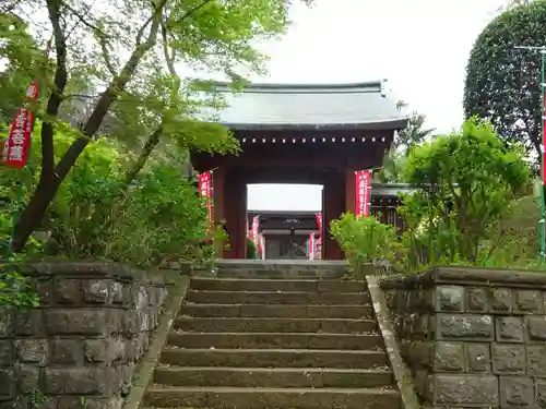 泉谷寺の山門・神門