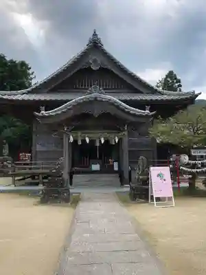 白山神社の本殿・本堂