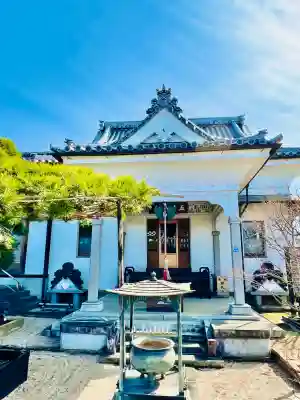 少林寺の{uncategorized: "未分類", other: "その他", undefined: "問題あり", building: "その他建物", grave: "お墓", sacred_gate: "鳥居", guardian: "狛犬", statue: "像", buddha: "仏像", history: "歴史", nature: "自然", garden: "庭園", animal: "動物", pagoda: "塔", temizu: "手水舎", mountain_gate: "山門・神門", sanctuary: "本殿・本堂", subordinate: "末社・摂社", art: "芸術", scenery: "景色", jizo: "地蔵", ema: "絵馬", goshuin: "御朱印", omikuji: "おみくじ", items: "授与品その他", amulet: "お守り", goshuincho: "御朱印帳", eats: "食事", festival: "お祭り", votive_dance: "神楽", shichigosan: "七五三参", wedding: "結婚式", experience: "体験その他", initially: "初詣", around: "周辺", anti_infection: "感染症対策"}