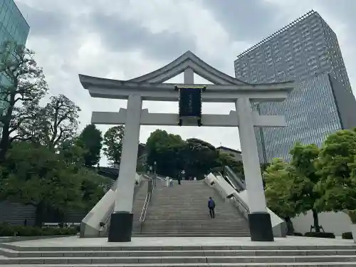 日枝神社の{uncategorized: "未分類", other: "その他", undefined: "問題あり", building: "その他建物", grave: "お墓", sacred_gate: "鳥居", guardian: "狛犬", statue: "像", buddha: "仏像", history: "歴史", nature: "自然", garden: "庭園", animal: "動物", pagoda: "塔", temizu: "手水舎", mountain_gate: "山門・神門", sanctuary: "本殿・本堂", subordinate: "末社・摂社", art: "芸術", scenery: "景色", jizo: "地蔵", ema: "絵馬", goshuin: "御朱印", omikuji: "おみくじ", items: "授与品その他", amulet: "お守り", goshuincho: "御朱印帳", eats: "食事", festival: "お祭り", votive_dance: "神楽", shichigosan: "七五三参", wedding: "結婚式", experience: "体験その他", initially: "初詣", around: "周辺", anti_infection: "感染症対策"}