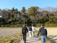 神服織機殿神社(皇大神宮所管社)の{uncategorized: "未分類", other: "その他", undefined: "問題あり", building: "その他建物", grave: "お墓", sacred_gate: "鳥居", guardian: "狛犬", statue: "像", buddha: "仏像", history: "歴史", nature: "自然", garden: "庭園", animal: "動物", pagoda: "塔", temizu: "手水舎", mountain_gate: "山門・神門", sanctuary: "本殿・本堂", subordinate: "末社・摂社", art: "芸術", scenery: "景色", jizo: "地蔵", ema: "絵馬", goshuin: "御朱印", omikuji: "おみくじ", items: "授与品その他", amulet: "お守り", goshuincho: "御朱印帳", eats: "食事", festival: "お祭り", votive_dance: "神楽", shichigosan: "七五三参", wedding: "結婚式", experience: "体験その他", initially: "初詣", around: "周辺", anti_infection: "感染症対策"}