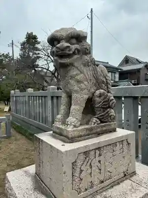 三社神社の狛犬