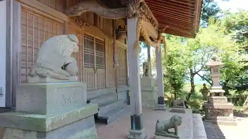 鮑玉白珠比咩命神社の本殿