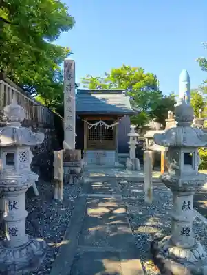 天神神社（柳津天神神社）の{uncategorized: "未分類", other: "その他", undefined: "問題あり", building: "その他建物", grave: "お墓", sacred_gate: "鳥居", guardian: "狛犬", statue: "像", buddha: "仏像", history: "歴史", nature: "自然", garden: "庭園", animal: "動物", pagoda: "塔", temizu: "手水舎", mountain_gate: "山門・神門", sanctuary: "本殿・本堂", subordinate: "末社・摂社", art: "芸術", scenery: "景色", jizo: "地蔵", ema: "絵馬", goshuin: "御朱印", omikuji: "おみくじ", items: "授与品その他", amulet: "お守り", goshuincho: "御朱印帳", eats: "食事", festival: "お祭り", votive_dance: "神楽", shichigosan: "七五三参", wedding: "結婚式", experience: "体験その他", initially: "初詣", around: "周辺", anti_infection: "感染症対策"}