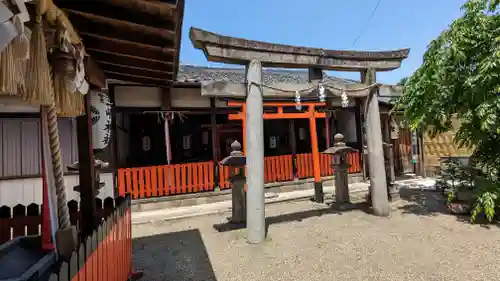 瀧尾神社の末社