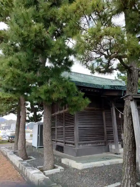 船玉浦神社の{uncategorized: "未分類", other: "その他", undefined: "問題あり", building: "その他建物", grave: "お墓", sacred_gate: "鳥居", guardian: "狛犬", statue: "像", buddha: "仏像", history: "歴史", nature: "自然", garden: "庭園", animal: "動物", pagoda: "塔", temizu: "手水舎", mountain_gate: "山門・神門", sanctuary: "本殿・本堂", subordinate: "末社・摂社", art: "芸術", scenery: "景色", jizo: "地蔵", ema: "絵馬", goshuin: "御朱印", omikuji: "おみくじ", items: "授与品その他", amulet: "お守り", goshuincho: "御朱印帳", eats: "食事", festival: "お祭り", votive_dance: "神楽", shichigosan: "七五三参", wedding: "結婚式", experience: "体験その他", initially: "初詣", around: "周辺", anti_infection: "感染症対策"}