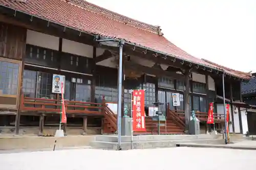 薬師寺の本殿・本堂