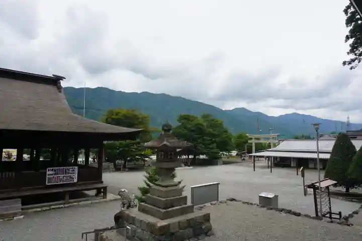 久津八幡宮の庭園
