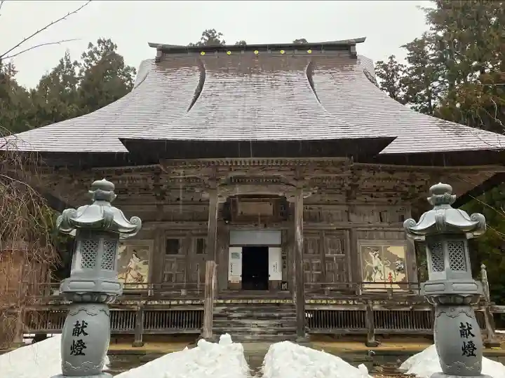 国上寺の本殿・本堂