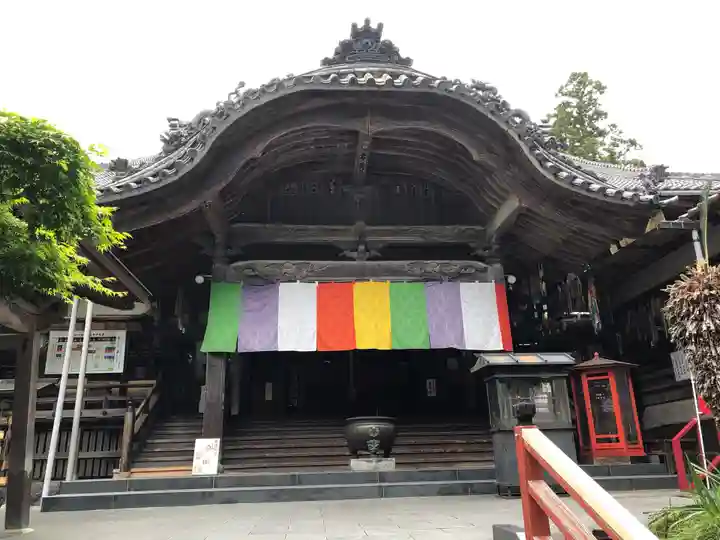 岩水寺の本殿・本堂