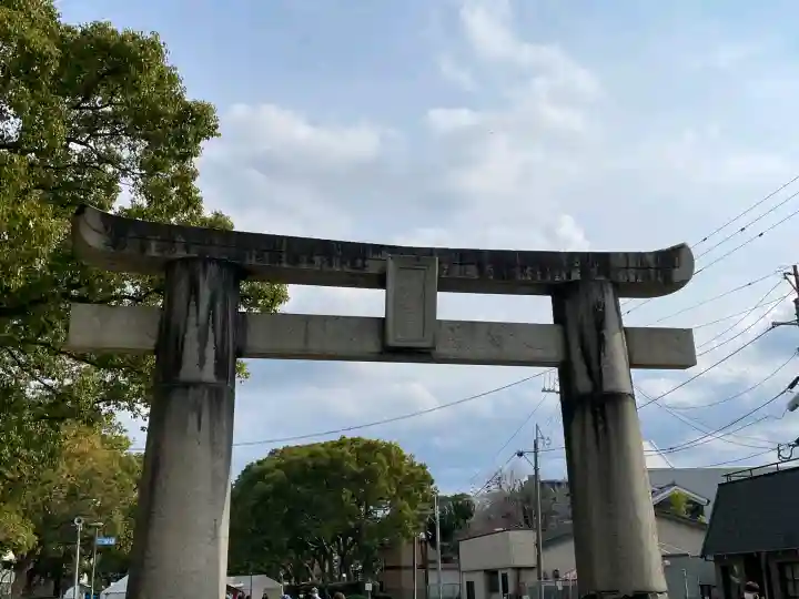 筥崎宮の{uncategorized: "未分類", other: "その他", undefined: "問題あり", building: "その他建物", grave: "お墓", sacred_gate: "鳥居", guardian: "狛犬", statue: "像", buddha: "仏像", history: "歴史", nature: "自然", garden: "庭園", animal: "動物", pagoda: "塔", temizu: "手水舎", mountain_gate: "山門・神門", sanctuary: "本殿・本堂", subordinate: "末社・摂社", art: "芸術", scenery: "景色", jizo: "地蔵", ema: "絵馬", goshuin: "御朱印", omikuji: "おみくじ", items: "授与品その他", amulet: "お守り", goshuincho: "御朱印帳", eats: "食事", festival: "お祭り", votive_dance: "神楽", shichigosan: "七五三参", wedding: "結婚式", experience: "体験その他", initially: "初詣", around: "周辺", anti_infection: "感染症対策"}