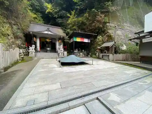 布引不動尊(大阪府)