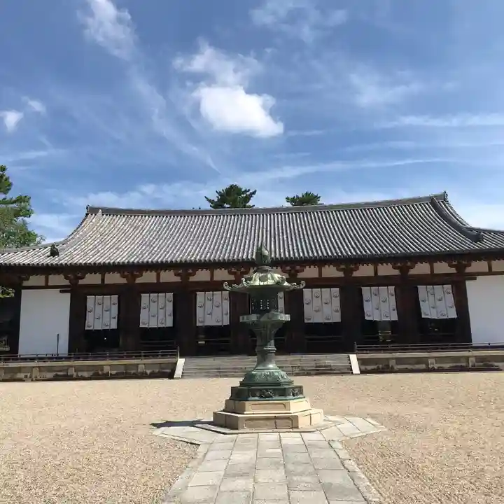 法隆寺の本殿・本堂