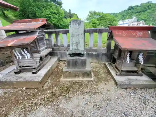 浅間神社の末社