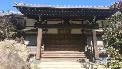 法照寺の本殿・本堂