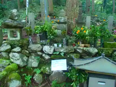 白山神社のお墓