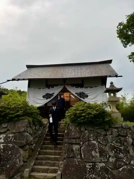 蚊里田八幡宮の{uncategorized: "未分類", other: "その他", undefined: "問題あり", building: "その他建物", grave: "お墓", sacred_gate: "鳥居", guardian: "狛犬", statue: "像", buddha: "仏像", history: "歴史", nature: "自然", garden: "庭園", animal: "動物", pagoda: "塔", temizu: "手水舎", mountain_gate: "山門・神門", sanctuary: "本殿・本堂", subordinate: "末社・摂社", art: "芸術", scenery: "景色", jizo: "地蔵", ema: "絵馬", goshuin: "御朱印", omikuji: "おみくじ", items: "授与品その他", amulet: "お守り", goshuincho: "御朱印帳", eats: "食事", festival: "お祭り", votive_dance: "神楽", shichigosan: "七五三参", wedding: "結婚式", experience: "体験その他", initially: "初詣", around: "周辺", anti_infection: "感染症対策"}