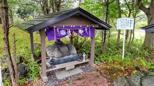 樽前山神社の像