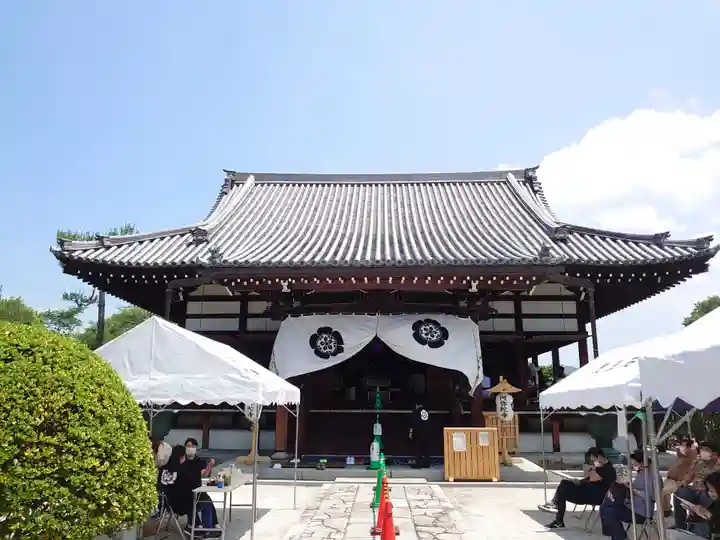 阿弥陀寺の本殿・本堂