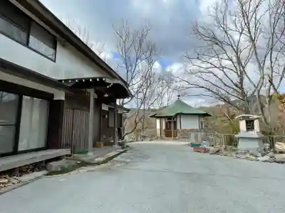 行守寺の本殿・本堂