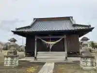 三神社の{uncategorized: "未分類", other: "その他", undefined: "問題あり", building: "その他建物", grave: "お墓", sacred_gate: "鳥居", guardian: "狛犬", statue: "像", buddha: "仏像", history: "歴史", nature: "自然", garden: "庭園", animal: "動物", pagoda: "塔", temizu: "手水舎", mountain_gate: "山門・神門", sanctuary: "本殿・本堂", subordinate: "末社・摂社", art: "芸術", scenery: "景色", jizo: "地蔵", ema: "絵馬", goshuin: "御朱印", omikuji: "おみくじ", items: "授与品その他", amulet: "お守り", goshuincho: "御朱印帳", eats: "食事", festival: "お祭り", votive_dance: "神楽", shichigosan: "七五三参", wedding: "結婚式", experience: "体験その他", initially: "初詣", around: "周辺", anti_infection: "感染症対策"}
