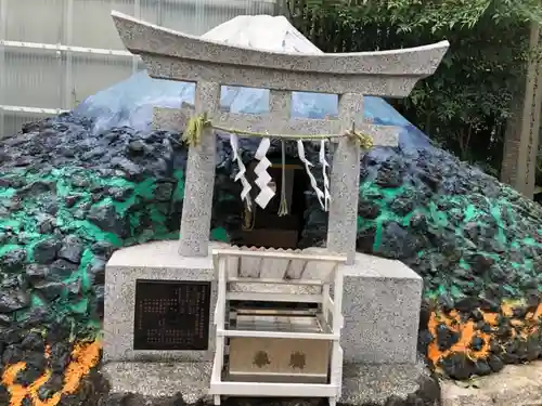 京濱伏見稲荷神社の末社・摂社