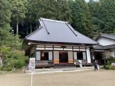 平勝寺の本殿・本堂