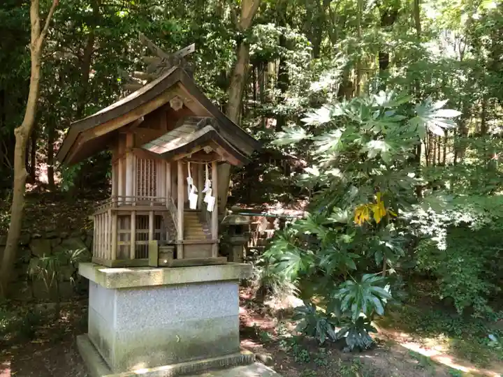 穴師坐兵主神社の末社・摂社