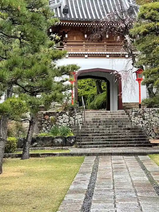 釈迦院の山門・神門