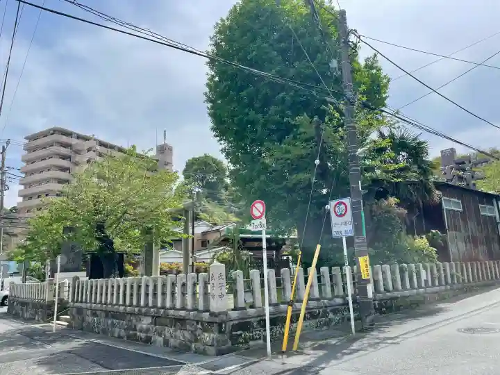 鹿島神社の{uncategorized: "未分類", other: "その他", undefined: "問題あり", building: "その他建物", grave: "お墓", sacred_gate: "鳥居", guardian: "狛犬", statue: "像", buddha: "仏像", history: "歴史", nature: "自然", garden: "庭園", animal: "動物", pagoda: "塔", temizu: "手水舎", mountain_gate: "山門・神門", sanctuary: "本殿・本堂", subordinate: "末社・摂社", art: "芸術", scenery: "景色", jizo: "地蔵", ema: "絵馬", goshuin: "御朱印", omikuji: "おみくじ", items: "授与品その他", amulet: "お守り", goshuincho: "御朱印帳", eats: "食事", festival: "お祭り", votive_dance: "神楽", shichigosan: "七五三参", wedding: "結婚式", experience: "体験その他", initially: "初詣", around: "周辺", anti_infection: "感染症対策"}