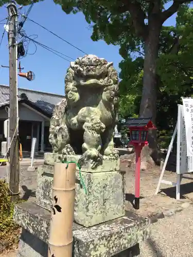 都波岐奈加等神社の狛犬