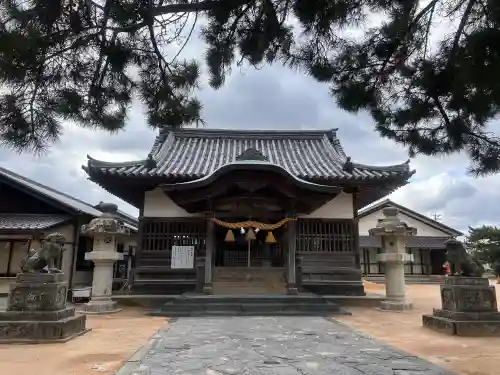 住吉神社の{uncategorized: "未分類", other: "その他", undefined: "問題あり", building: "その他建物", grave: "お墓", sacred_gate: "鳥居", guardian: "狛犬", statue: "像", buddha: "仏像", history: "歴史", nature: "自然", garden: "庭園", animal: "動物", pagoda: "塔", temizu: "手水舎", mountain_gate: "山門・神門", sanctuary: "本殿・本堂", subordinate: "末社・摂社", art: "芸術", scenery: "景色", jizo: "地蔵", ema: "絵馬", goshuin: "御朱印", omikuji: "おみくじ", items: "授与品その他", amulet: "お守り", goshuincho: "御朱印帳", eats: "食事", festival: "お祭り", votive_dance: "神楽", shichigosan: "七五三参", wedding: "結婚式", experience: "体験その他", initially: "初詣", around: "周辺", anti_infection: "感染症対策"}