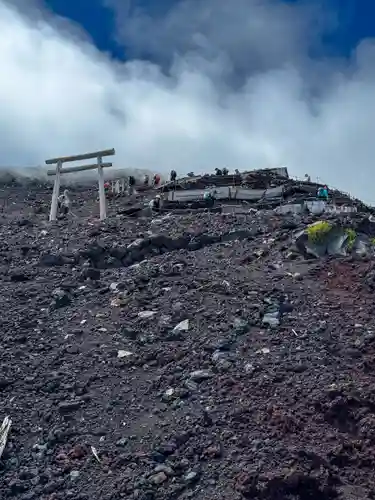 富士山頂上浅間大社奥宮(静岡県)