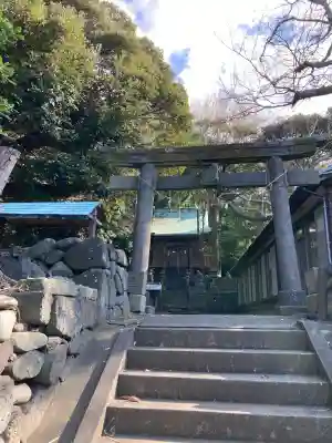 岡田八幡神社の{uncategorized: "未分類", other: "その他", undefined: "問題あり", building: "その他建物", grave: "お墓", sacred_gate: "鳥居", guardian: "狛犬", statue: "像", buddha: "仏像", history: "歴史", nature: "自然", garden: "庭園", animal: "動物", pagoda: "塔", temizu: "手水舎", mountain_gate: "山門・神門", sanctuary: "本殿・本堂", subordinate: "末社・摂社", art: "芸術", scenery: "景色", jizo: "地蔵", ema: "絵馬", goshuin: "御朱印", omikuji: "おみくじ", items: "授与品その他", amulet: "お守り", goshuincho: "御朱印帳", eats: "食事", festival: "お祭り", votive_dance: "神楽", shichigosan: "七五三参", wedding: "結婚式", experience: "体験その他", initially: "初詣", around: "周辺", anti_infection: "感染症対策"}