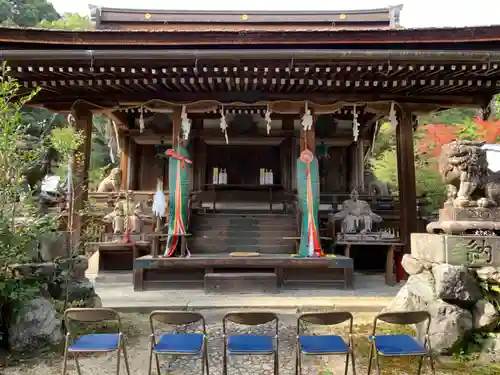 三尾神社の本殿