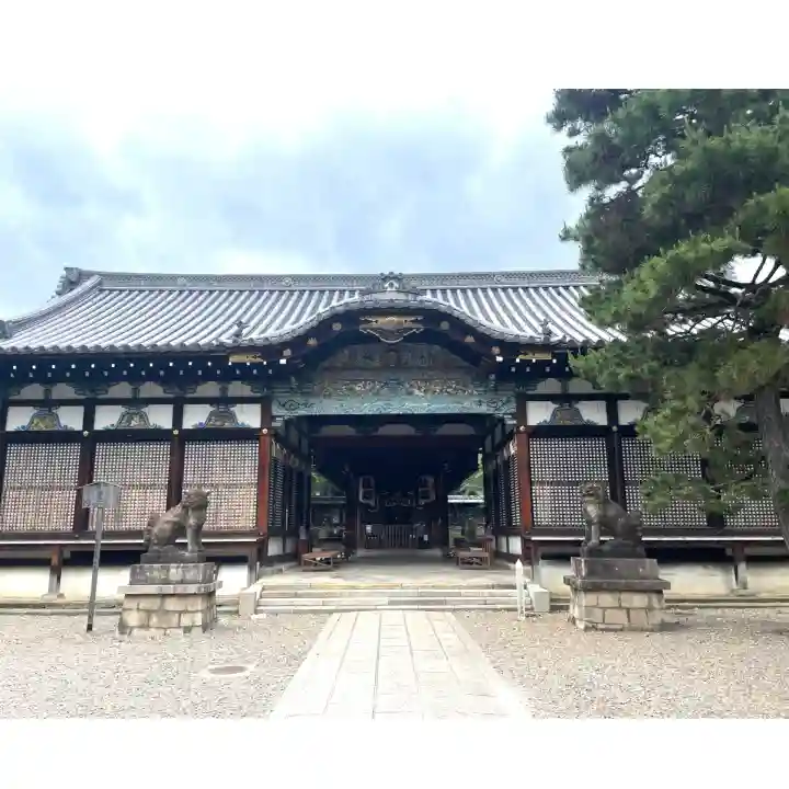 御香宮神社の{uncategorized: "未分類", other: "その他", undefined: "問題あり", building: "その他建物", grave: "お墓", sacred_gate: "鳥居", guardian: "狛犬", statue: "像", buddha: "仏像", history: "歴史", nature: "自然", garden: "庭園", animal: "動物", pagoda: "塔", temizu: "手水舎", mountain_gate: "山門・神門", sanctuary: "本殿・本堂", subordinate: "末社・摂社", art: "芸術", scenery: "景色", jizo: "地蔵", ema: "絵馬", goshuin: "御朱印", omikuji: "おみくじ", items: "授与品その他", amulet: "お守り", goshuincho: "御朱印帳", eats: "食事", festival: "お祭り", votive_dance: "神楽", shichigosan: "七五三参", wedding: "結婚式", experience: "体験その他", initially: "初詣", around: "周辺", anti_infection: "感染症対策"}